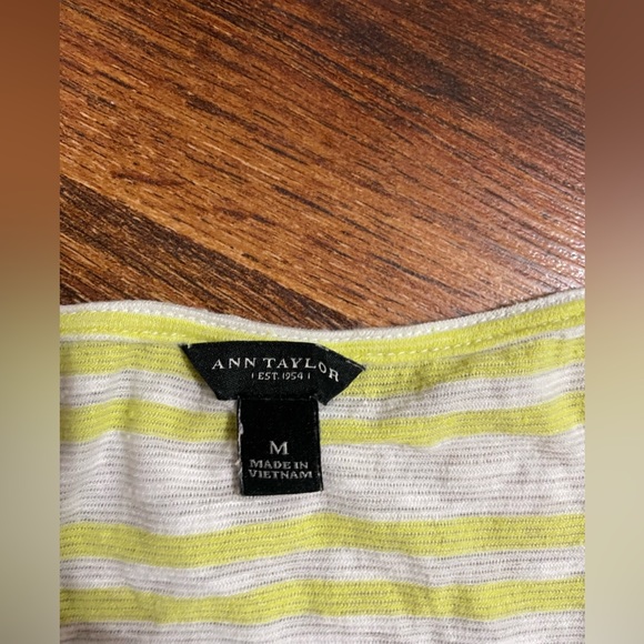 Ann Taylor Top - Picture 2 of 3